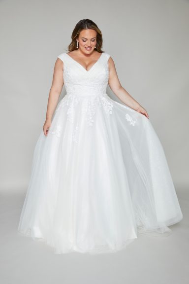 White Studio Curve Plus Size Wedding Dress